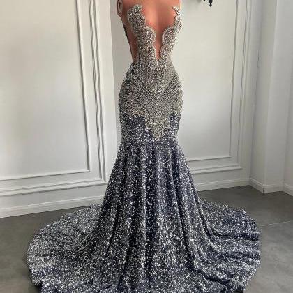Elegant Sequined Mermaid Evening Gown With Train