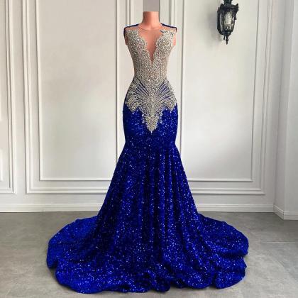 Elegant Sequined Mermaid Evening Gown With Train