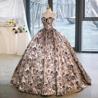 Luxury Embroidered Sweetheart Ball Gown Wedding..