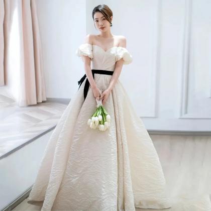 Elegant Off-shoulder Bridal Gown With Puff Sleeves