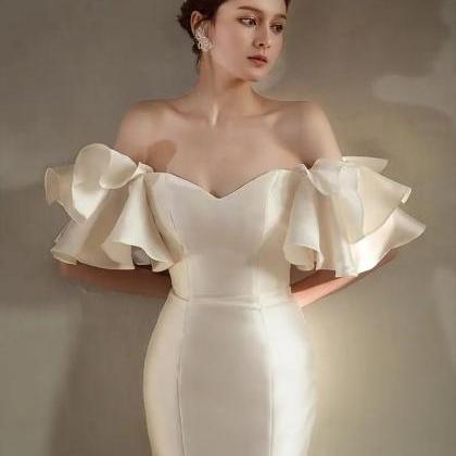 Trendy Off-the-shoulder Satin Mermaid Wedding Gowns TWA141