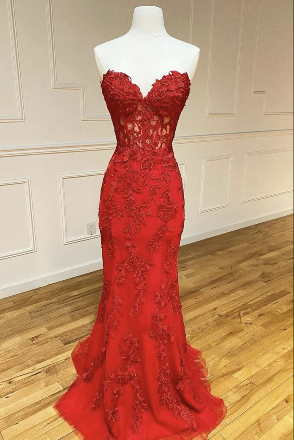 Red Fishtail Dress, Lace Applique Diamond, Heart-shaped Neckline Open Back Tie Up Style Party Dress Long Dress