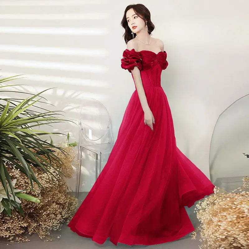 Elegant Off-shoulder Red Tulle Evening Gown With Roses