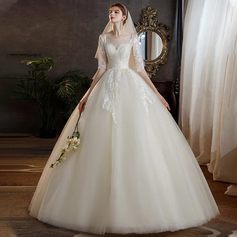 Elegant Lace Applique Tulle Ballgown Wedding Dress