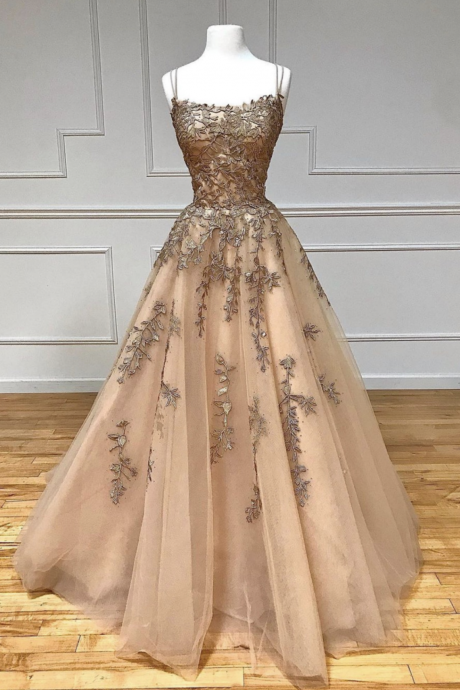 Classic U-shaped Neckline With Lace Applique And Diamond Embellishments On The Back Lace Up, Open Back And Floor Length Dress, Party Ball Dress