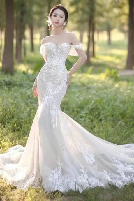 Elegant Off-shoulder Lace Mermaid Bridal Wedding Gown