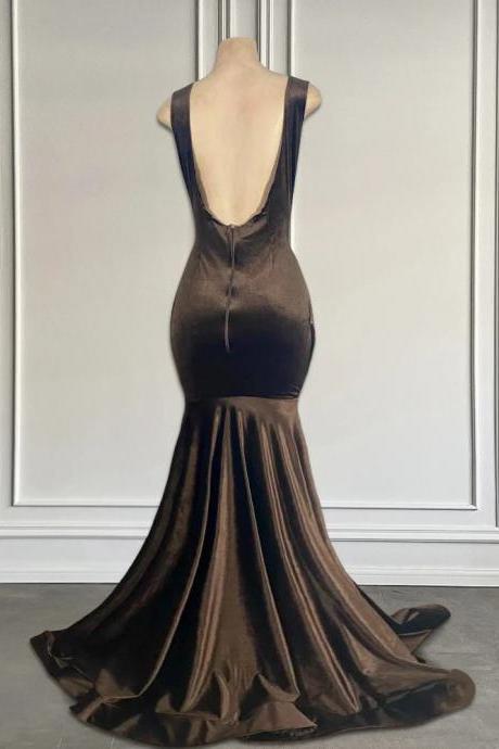 Elegant Velvet Mermaid Evening Gown With Open Back