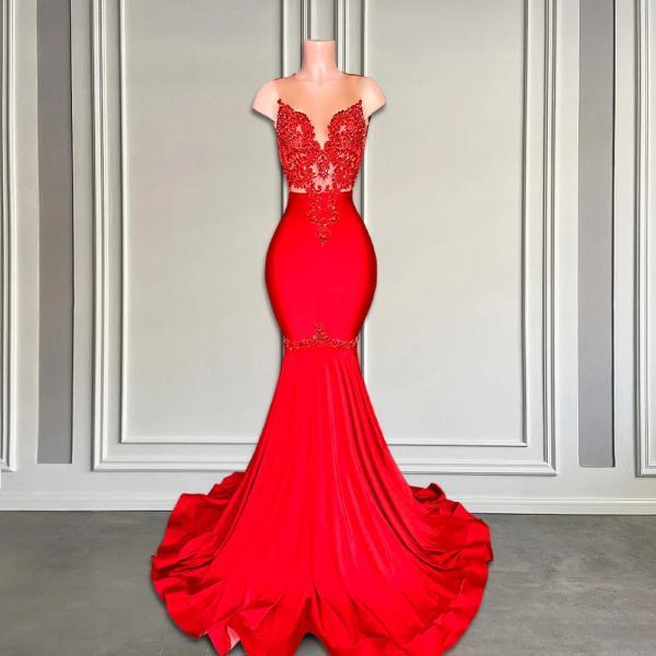 Elegant Red Mermaid Evening Gown with Lace Appliqué
