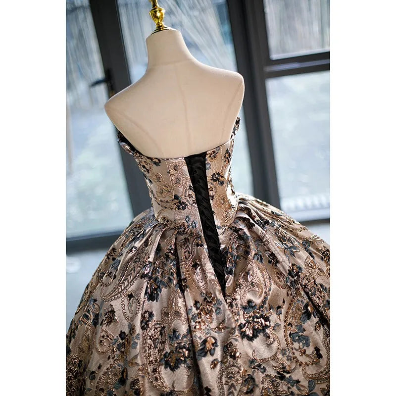 Luxury Tulle Sweetheart Beading Ball Gown Wedding Dress