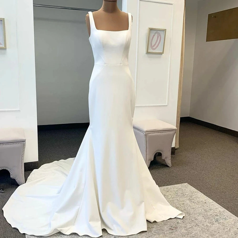 Sleek Satin Bridal Gown With Train Detail on Luulla